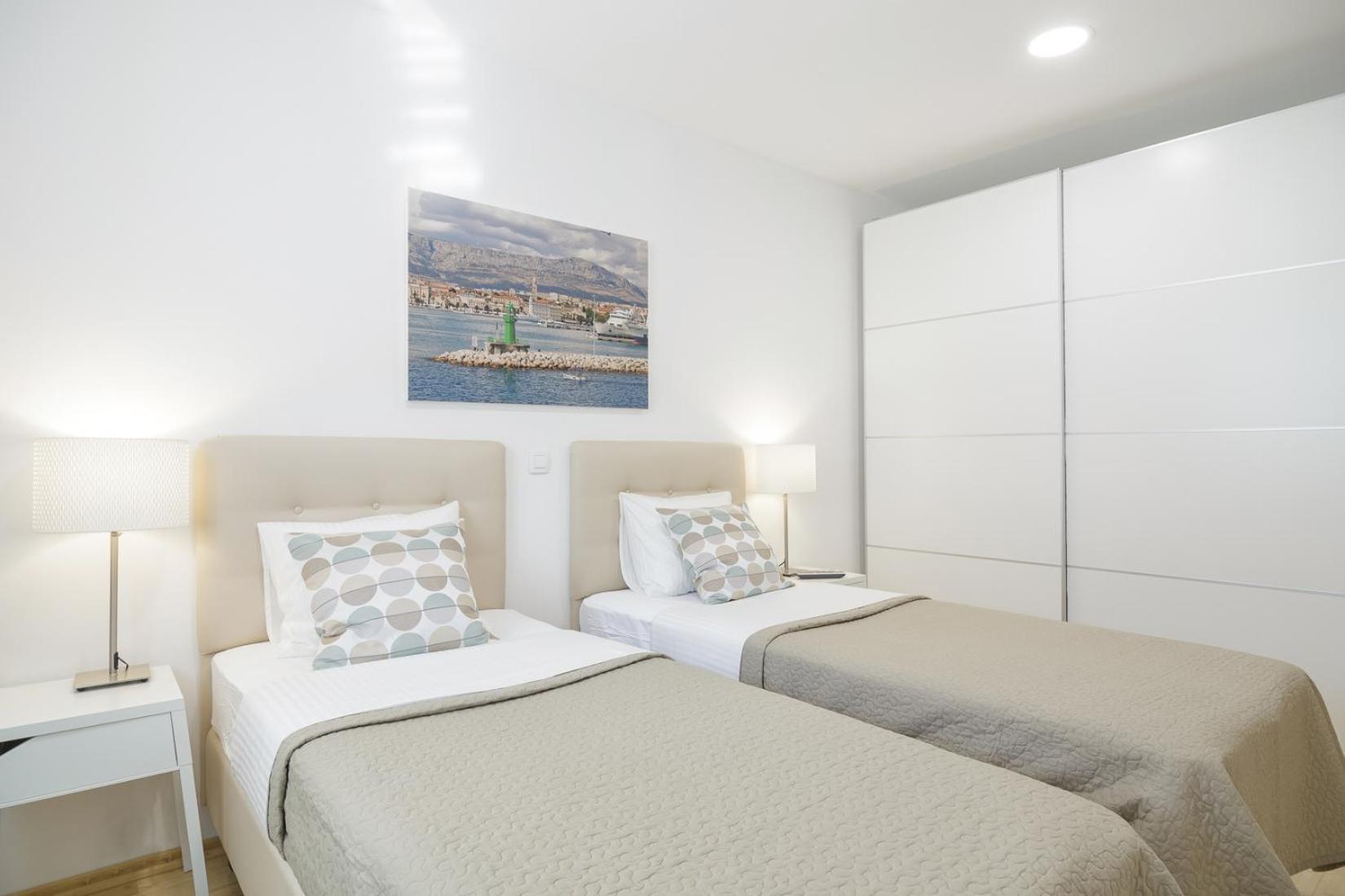 Holiday Home Aspalathos - With Free Parking, Near The Beach, A Few Minutes' Walking Distance To The Unesco Palace Split Exteriör bild