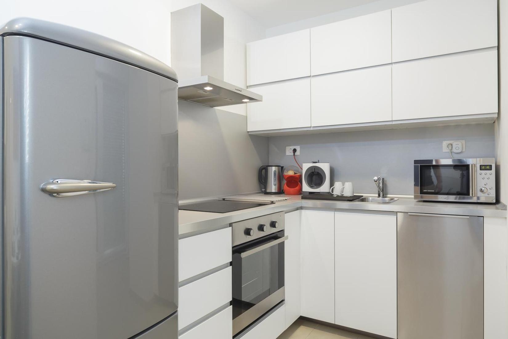 Holiday Home Aspalathos - With Free Parking, Near The Beach, A Few Minutes' Walking Distance To The Unesco Palace Split Exteriör bild