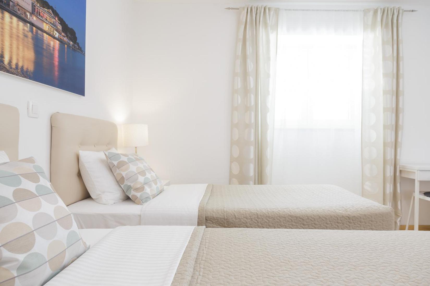 Holiday Home Aspalathos - With Free Parking, Near The Beach, A Few Minutes' Walking Distance To The Unesco Palace Split Exteriör bild