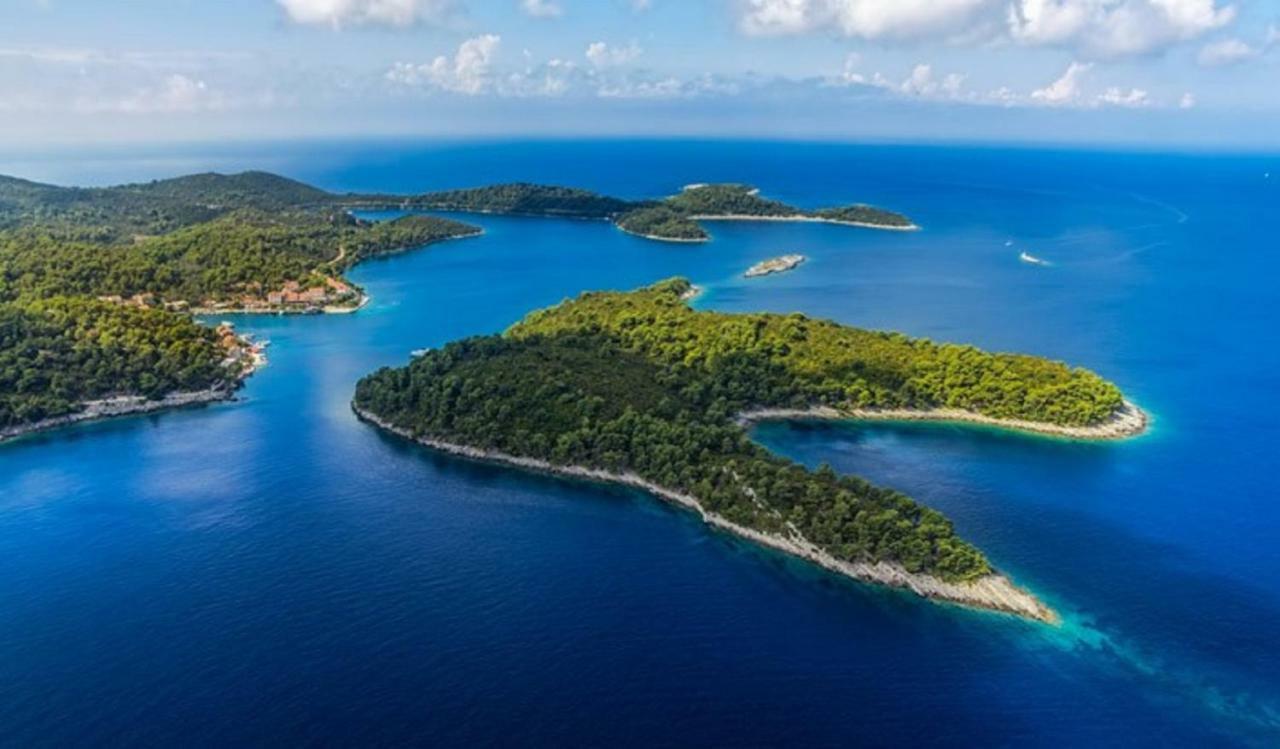 Holiday Home Aspalathos - With Free Parking, Near The Beach, A Few Minutes' Walking Distance To The Unesco Palace Split Exteriör bild