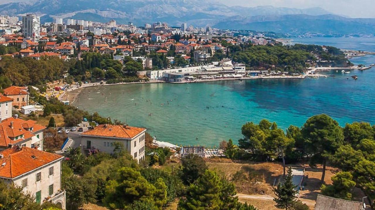 Holiday Home Aspalathos - With Free Parking, Near The Beach, A Few Minutes' Walking Distance To The Unesco Palace Split Exteriör bild